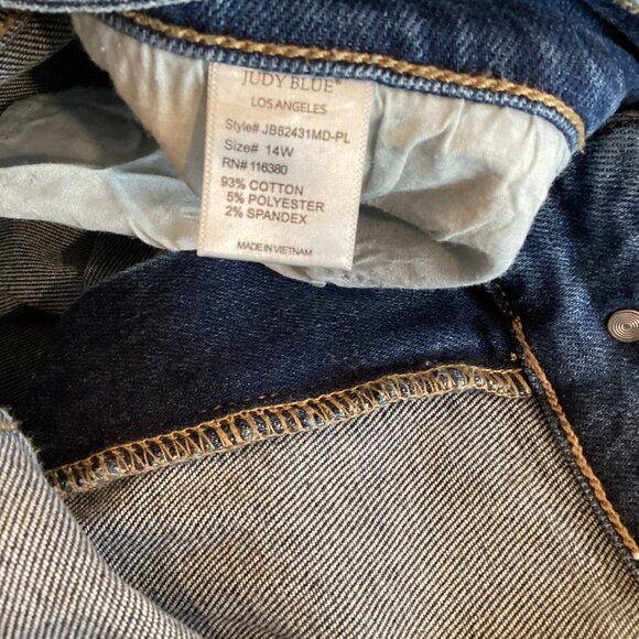 Judy Blue Womens Jeans Size 14W‎ Distressed Straight Fit Denim Cotton Blend - Picture 10 of 10